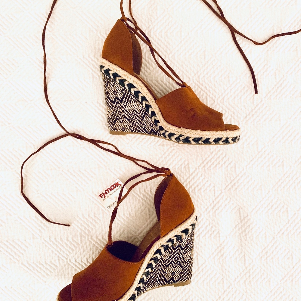 NWT Tan Suede Aztec Wedge with Ankle Straps